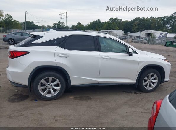 JTJBZMCA3H2018340 2017 LEXUS RX 350 White Widok wnętrza z tyłu