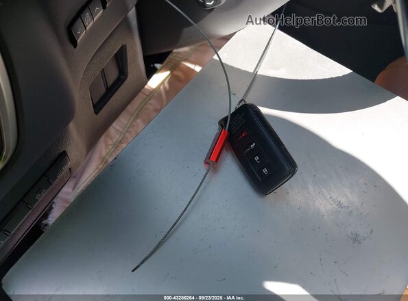 JTJDARBZ2L5013884 2020 LEXUS NX Red Vista del salpicadero