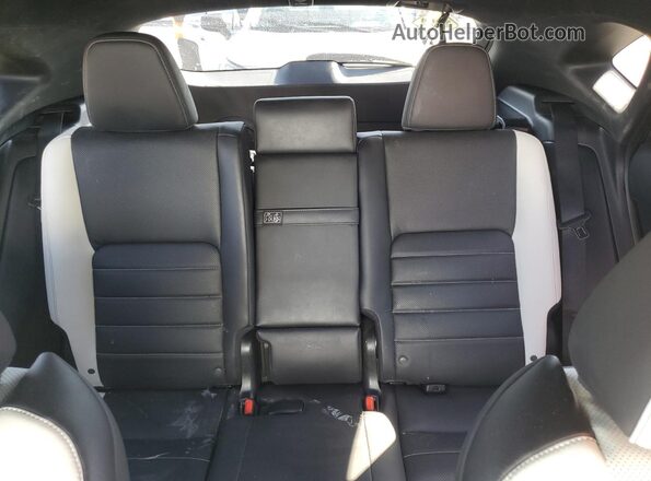JTJSARDZ0L5018554 2020 LEXUS NX White Widok tylnych siedzeń