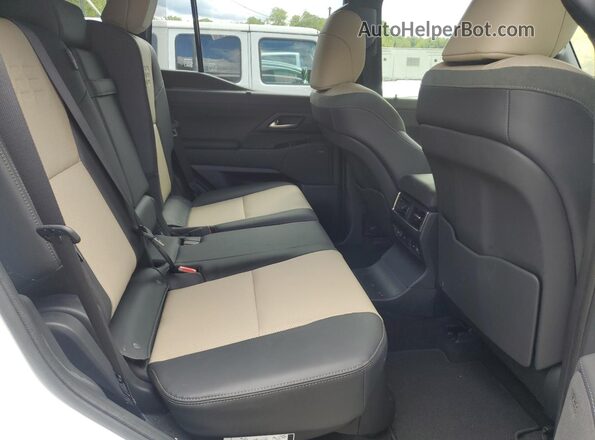 JTJTBCDX2R5005018 2024 LEXUS GX White 