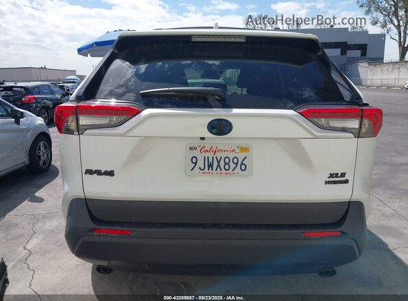 JTMB6RFV1RD118711 2024 TOYOTA LE White 