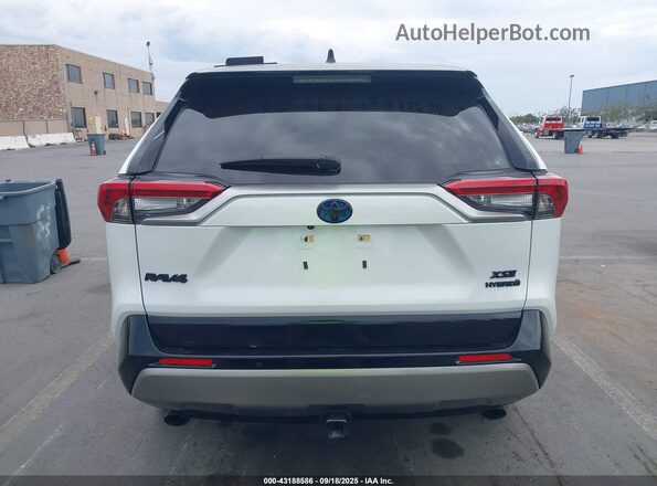 JTME6RFV2PJ035896 2023 TOYOTA RAV4 HYBRID White 