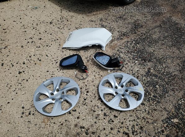 JTMK1RFV0ND093521 2022 TOYOTA LE White Вид наклейки з VIN-кодом