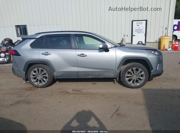 JTMN1RFVXMD083493 2021 TOYOTA LIMITED Silver Вид задньої частини салону