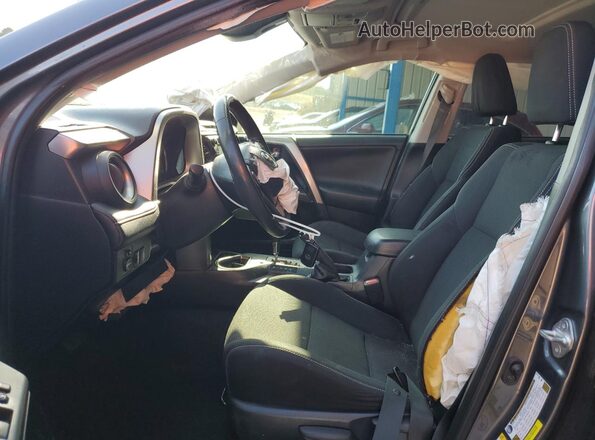 JTMWFREV3JD117597 2018 TOYOTA RAV4 Gray Widok wnętrza z przodu