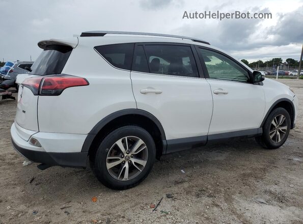 JTMWFREV6JD127282 2018 TOYOTA RAV4 White 