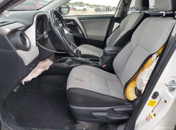 JTMWFREV6JD127282 2018 TOYOTA RAV4 White 