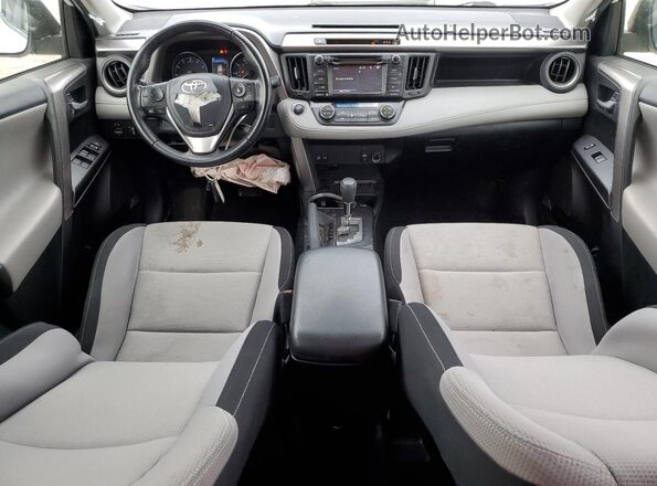 JTMWFREV6JD127282 2018 TOYOTA RAV4 White 