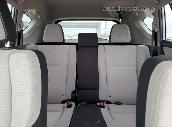 JTMWFREV6JD127282 2018 TOYOTA RAV4 White 