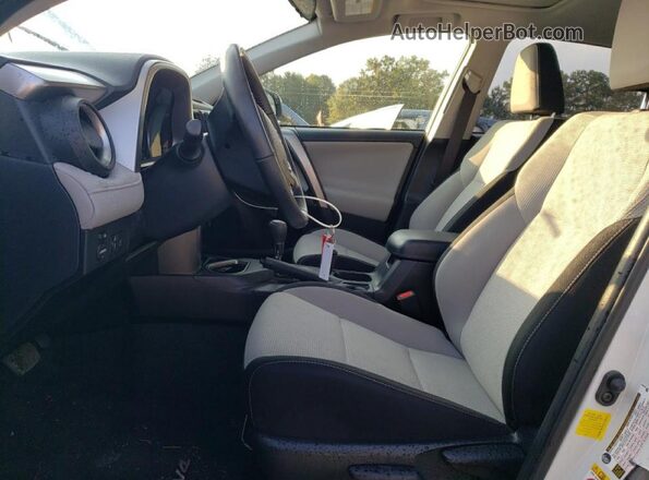 JTMWFREVXJJ740734 2018 TOYOTA RAV4 White 