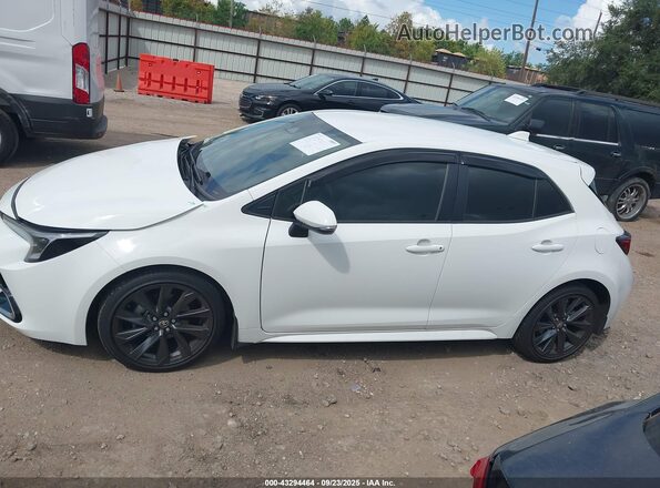 JTNC4MBE4R3215681 2024 TOYOTA LL White Widok wnętrza 360 stopni