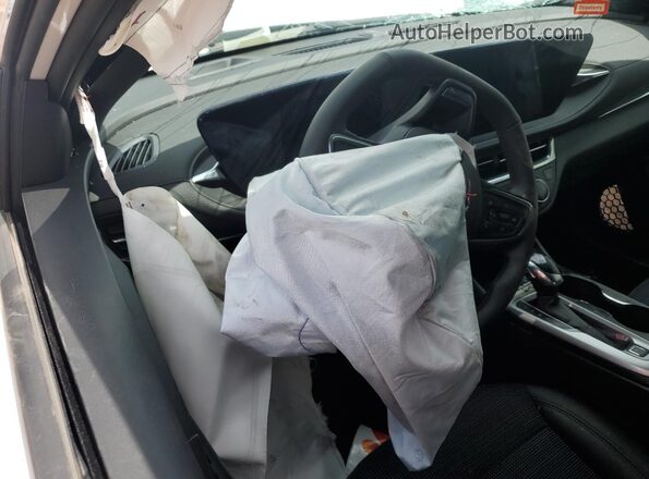 KL47LAEP6SB148088 2025 BUICK OTHER White ხელსაწყოთა პანელის ხედი