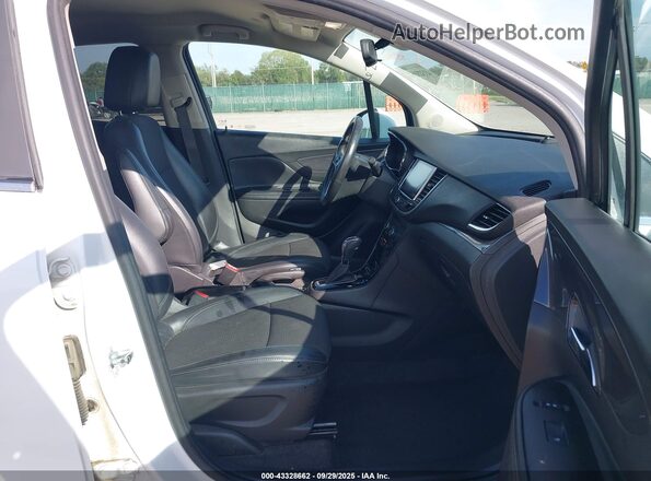 KL4CJASB6KB784376 2019 BUICK ENCORE White Вид салону спереду
