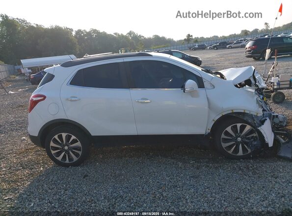 KL4CJCSB8LB048245 2020 BUICK ENCORE White Вид задньої частини салону