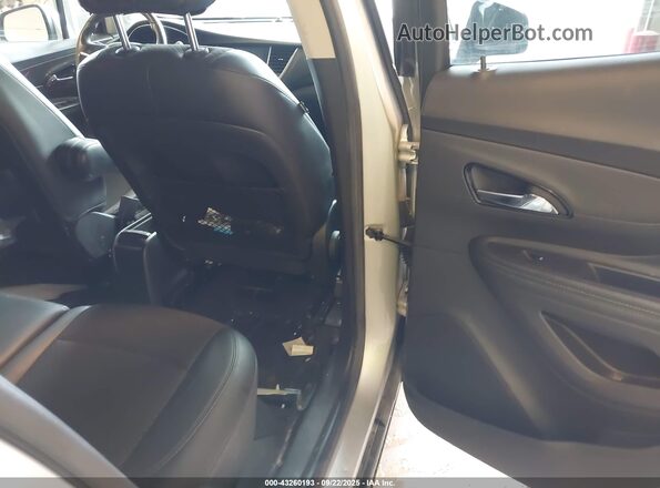 KL4CJESB9LB006579 2020 BUICK ENCORE Silver VIN կոդի պիտակի տեսք