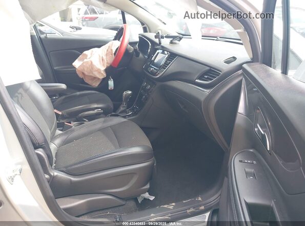 KL4CJESMXMB371310 2021 BUICK ENCORE Silver Սալոնի դիմացի տեսք