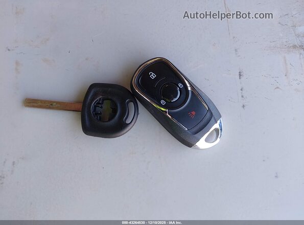 KL4MMDSL0MB177947 2021 BUICK ENCORE White Vista del salpicadero