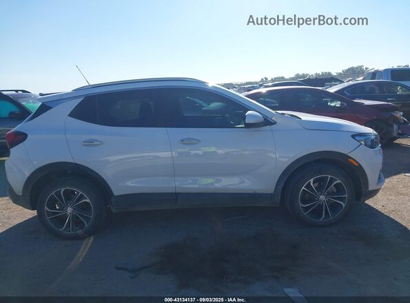 KL4MMDSL4LB105311 2020 BUICK ENCORE White Вид задньої частини салону