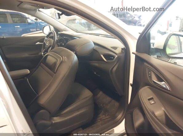 KL4MMESLXLB119607 2020 BUICK ENCORE Белый Вид салона спереди