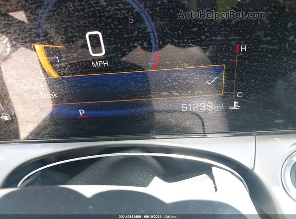 KL77LHE29RC159011 2024 CHEVROLET TRAX Red Widok tylnych siedzeń