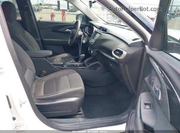 KL79MMS25MB072319 2021 CHEVROLET TRAILBLAZER Белый Вид салона спереди