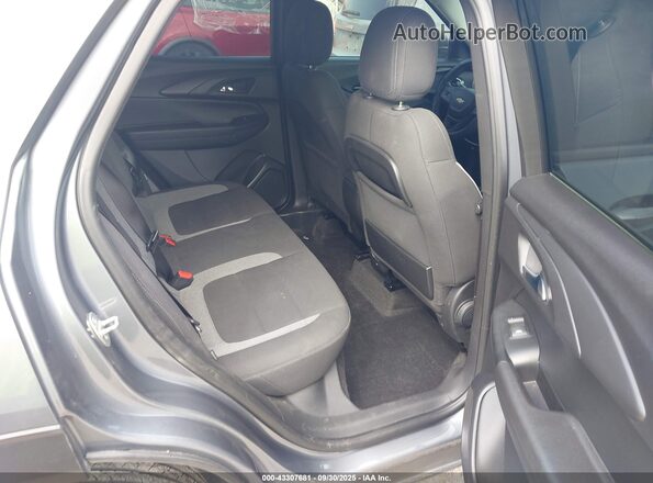 KL79MMS26MB000142 2021 CHEVROLET TRAILBLAZER Gray Widok naklejki z numerem VIN