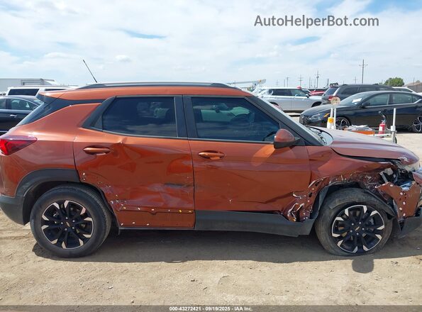 KL79MPSL6MB067933 2021 CHEVROLET TRAILBLAZER Orange Rear interior view
