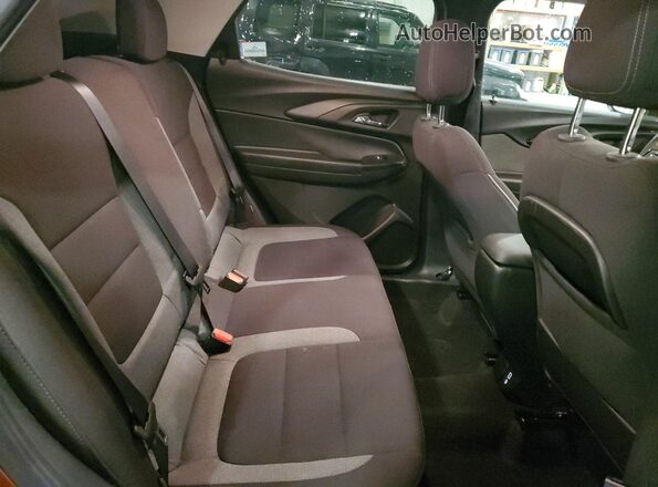 KL79MRSL4MB016863 2021 CHEVROLET TRAILBLAZER Brown Widok wnętrza z tyłu