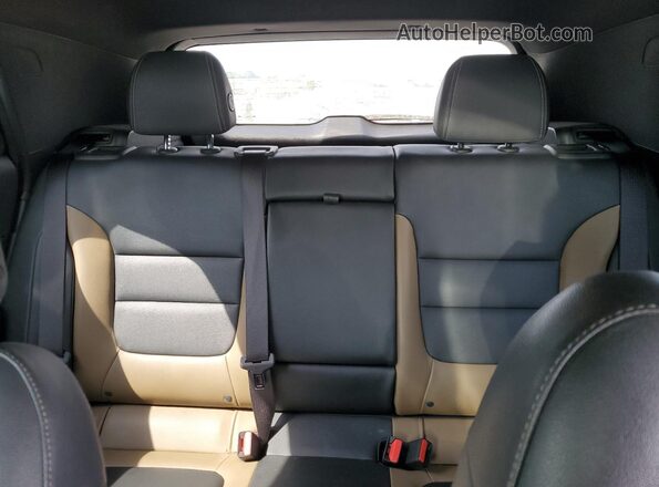 KL79MVSLXMB038696 2021 CHEVROLET TRAILBLAZER White Rear seats view