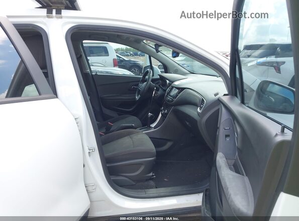 KL7CJKSB7MB320802 2021 CHEVROLET TRAX White წინა სალონის ხედი
