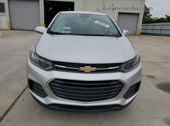 KL7CJKSM3NB544085 2022 CHEVROLET TRAX Silver Widok z przodu