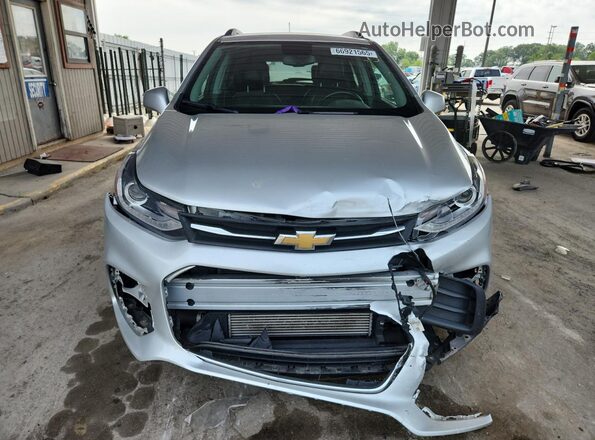 KL7CJLSB6KB815219 2019 CHEVROLET TRAX Silver Widok z przodu