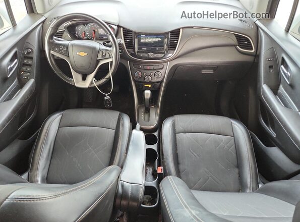 KL7CJLSB6KB815219 2019 CHEVROLET TRAX Silver Widok deski rozdzielczej