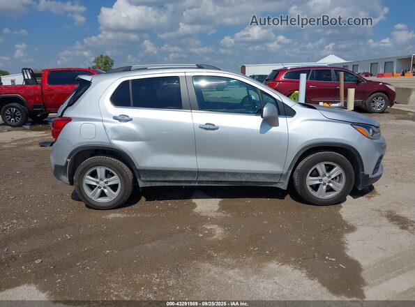 KL7CJLSB9LB040450 2020 CHEVROLET TRAX Silver Vista interior trasera