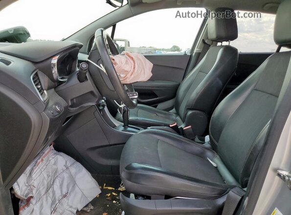 KL7CJLSBXJB506920 2018 CHEVROLET TRAX Silver 