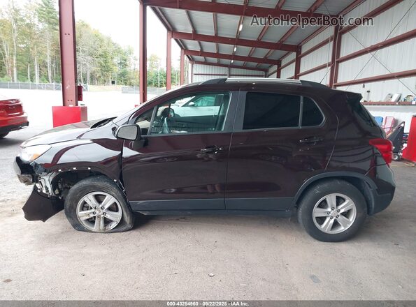 KL7CJPSB8MB349867 2021 CHEVROLET TRAX Maroon Rear interior view