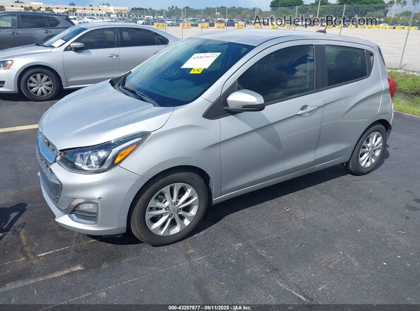 KL8CD6SA2MC707091 2021 CHEVROLET SPARK Silver Przód lewy