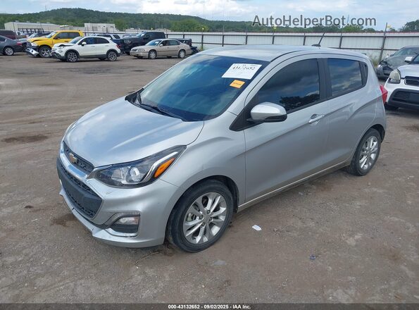 KL8CD6SA2MC713456 2021 CHEVROLET SPARK Silver Առջևի ձախ երեք քառորդ տեսարան