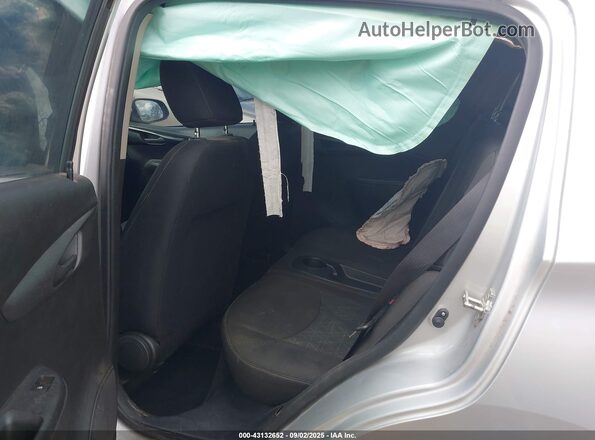 KL8CD6SA2MC713456 2021 CHEVROLET SPARK Silver VIN կոդի պիտակի տեսք
