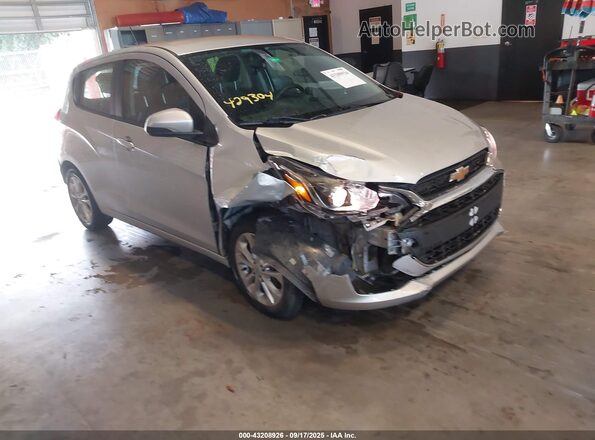 KL8CD6SA7MC731595 2021 CHEVROLET SPARK Silver Դիմացի տեսք