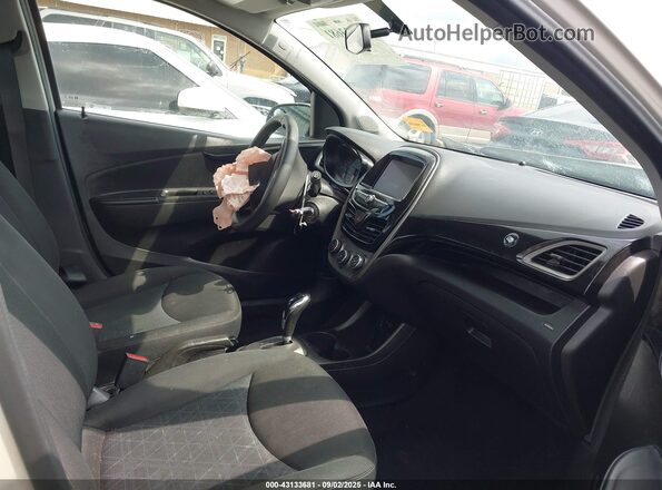 KL8CD6SA7MC745108 2021 CHEVROLET SPARK White Սալոնի դիմացի տեսք