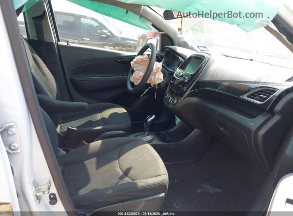KL8CD6SAXMC746155 2021 CHEVROLET SPARK White Սալոնի դիմացի տեսք