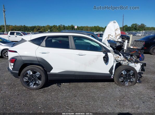 KM8HBCAB4SU342475 2025 HYUNDAI KONA White Панорамний вид салону 360°