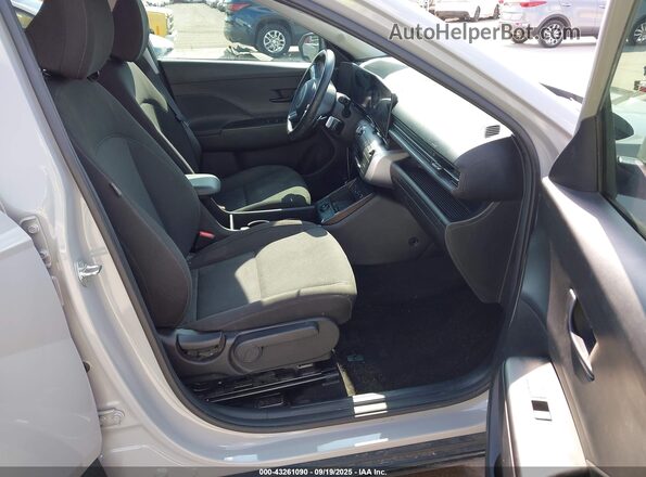 KM8HC3AB2RU105460 2024 HYUNDAI KONA Gray Vista interior delantera