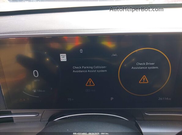 KM8HE3A33RU074674 2024 HYUNDAI KONA White Vista de los asientos traseros