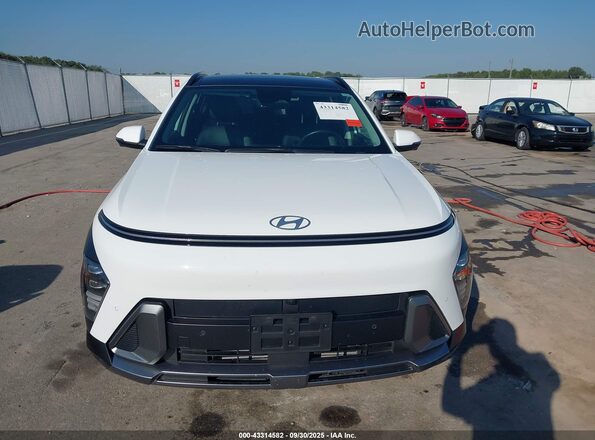 KM8HE3A33RU074674 2024 HYUNDAI KONA White Vista del cuadro de instrumentos