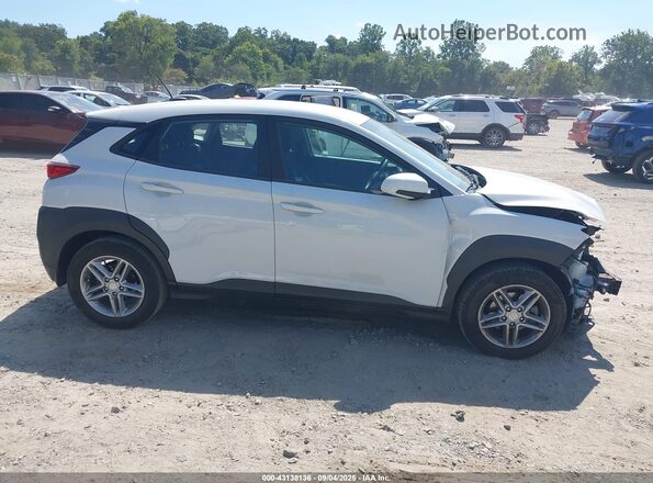 KM8K12AA8LU451663 2020 HYUNDAI KONA White Widok wnętrza z tyłu