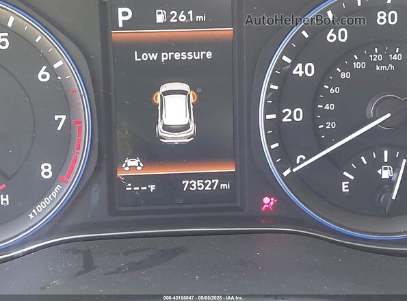KM8K12AAXMU742263 2021 HYUNDAI KONA Gray 