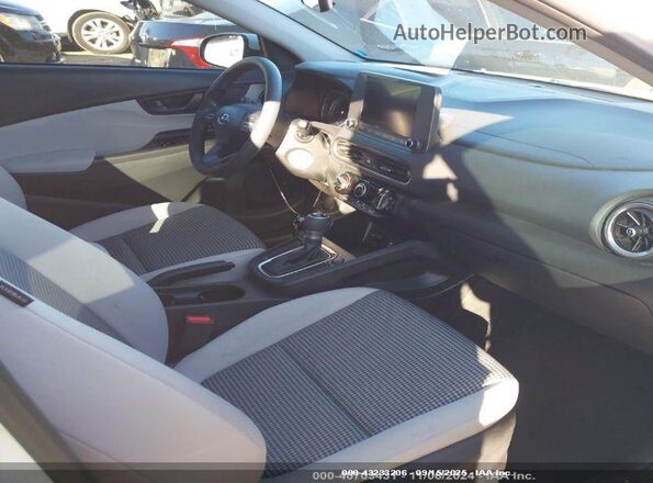 KM8K22AB2PU063419 2023 HYUNDAI KONA Белый Вид салона спереди