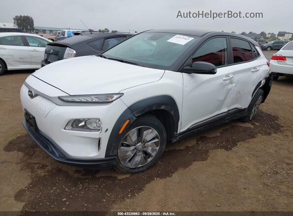 KM8K23AG2MU128573 2021 HYUNDAI KONA ELECTRIC White Przód lewy